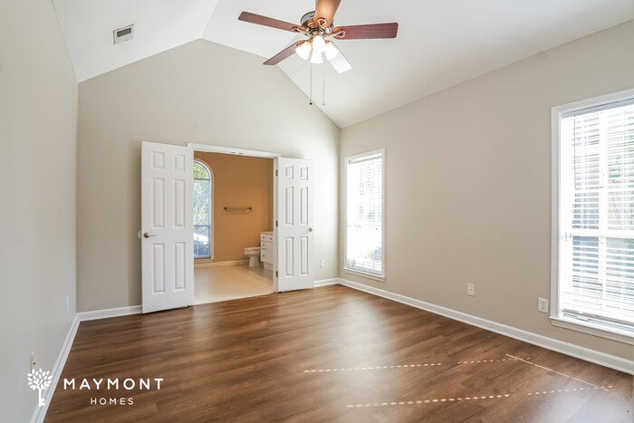 Building Photo - 376 Walker Way