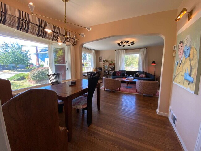 Building Photo - Charming 3-Bedroom Home with Massive Detac...