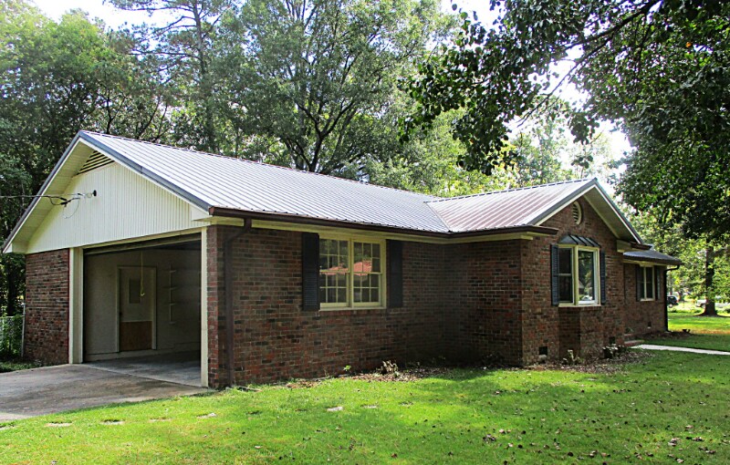 Primary Photo - 2 Castlewood Dr SW