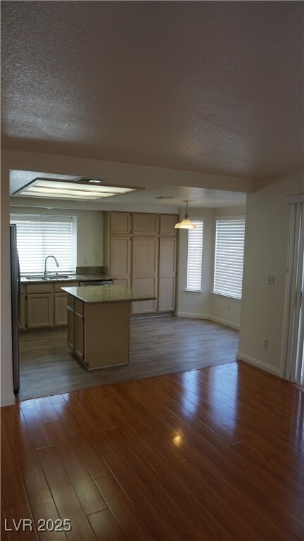 Building Photo - 9341 Magic Flower Ave