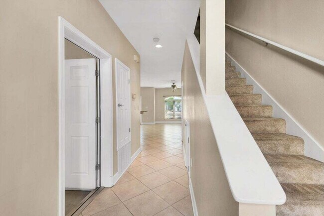 Building Photo - "Spacious 2-Bed Townhouse in Fort Walton Beach"