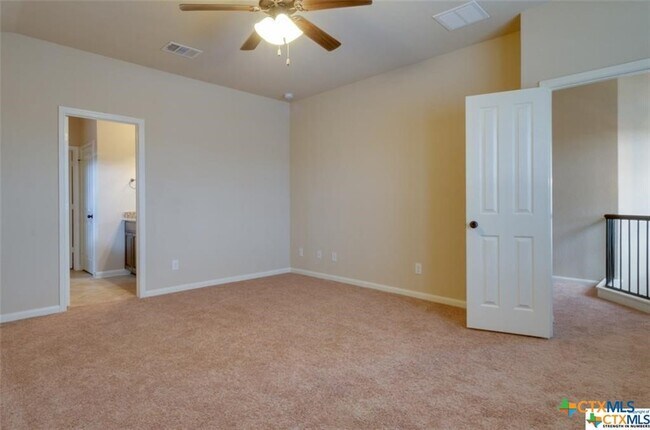 Building Photo - 271 Limestone Creek