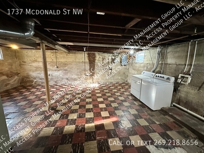 Building Photo - 1737 Mc Donald St NW