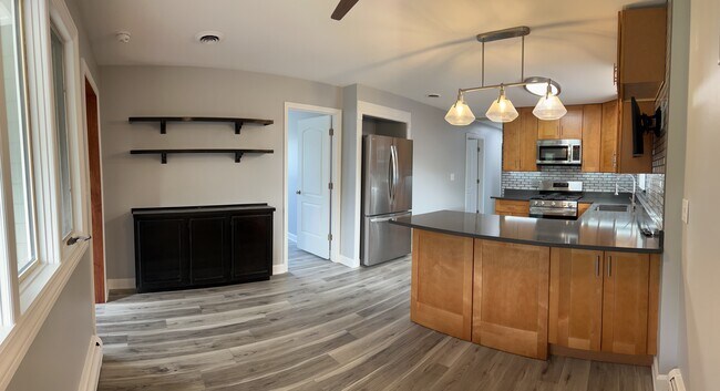 Building Photo - 761 56th St