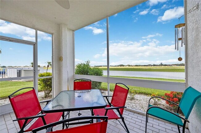 Building Photo - Immaculate Turn Key Furnished 2-Bed Condo in a very central location in North Port!"