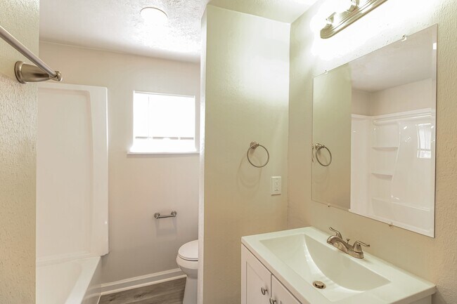 Building Photo - 12715 Zavalla St