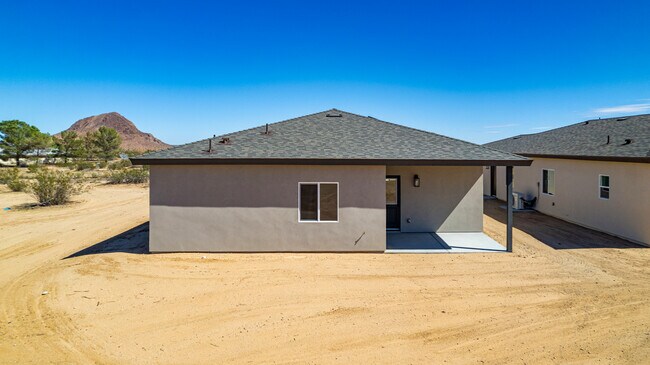 Building Photo - 17491 Granada Dr