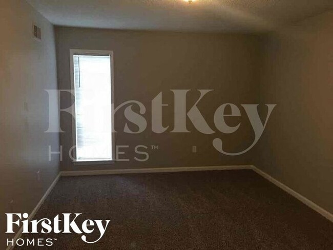 Building Photo - 6056 New Leaf Ln