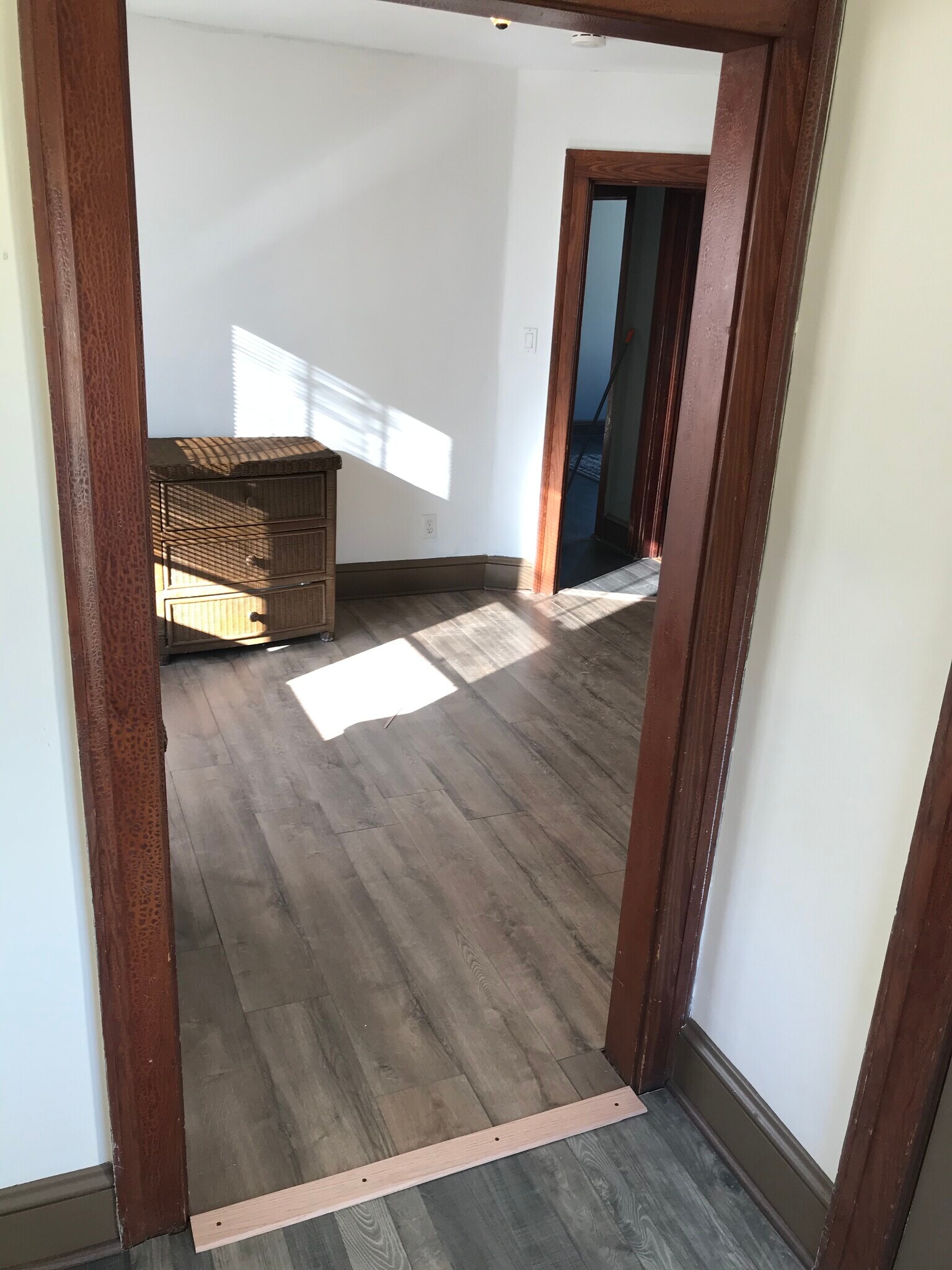 1st bedroom - 89 View St