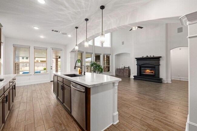 Building Photo - 16202 Coyote Run Ln