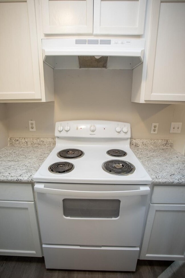 Building Photo - 309 W Marigny Cir