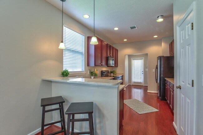 Building Photo - 4150 Four Oaks Blvd