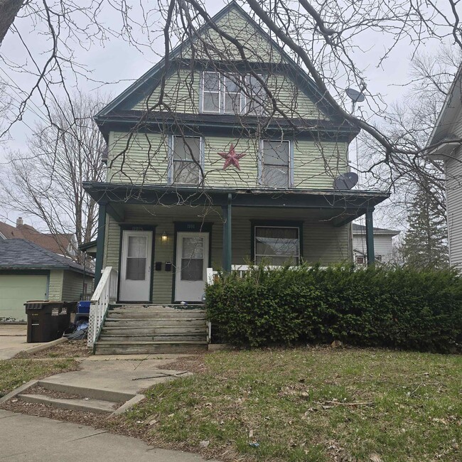 Primary Photo - 1101 S Galena Ave
