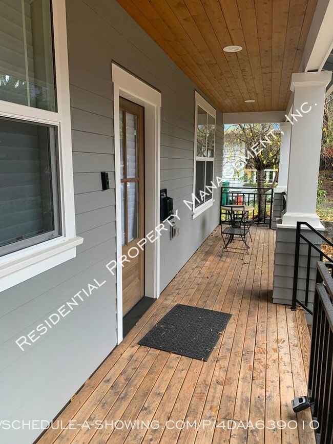 Multnomah Village Craftsman 7281 SW 32nd Ave Portland OR 97219