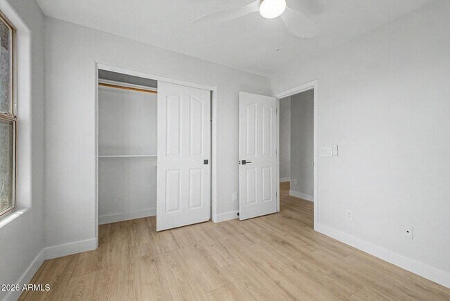 Building Photo - 7062 W Andrew Ln