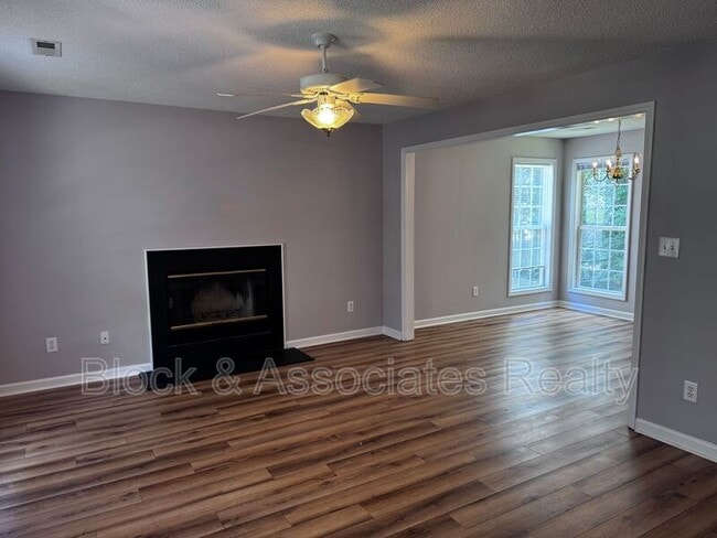 Building Photo - 3 S Indian Creek Pl
