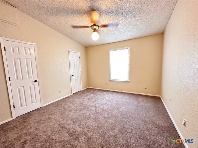 Building Photo - 614 Mill St