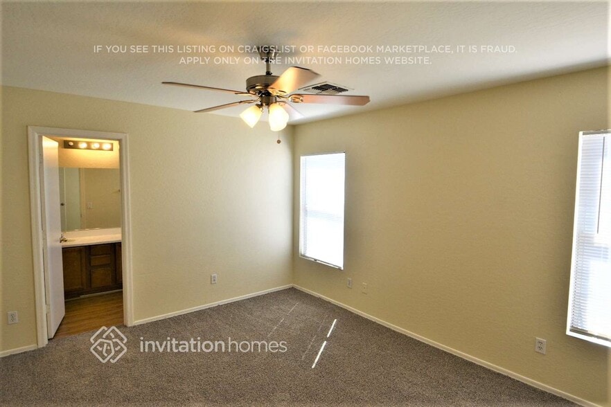 Building Photo - 12537 W Willow Ave