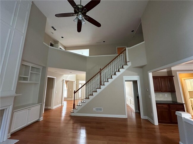 Building Photo - 625 Bentley Ct