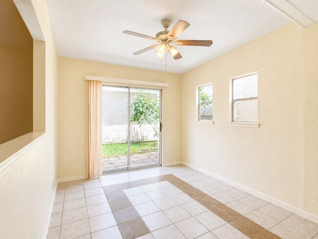 Building Photo - 12504 Autumn Leaf Ln