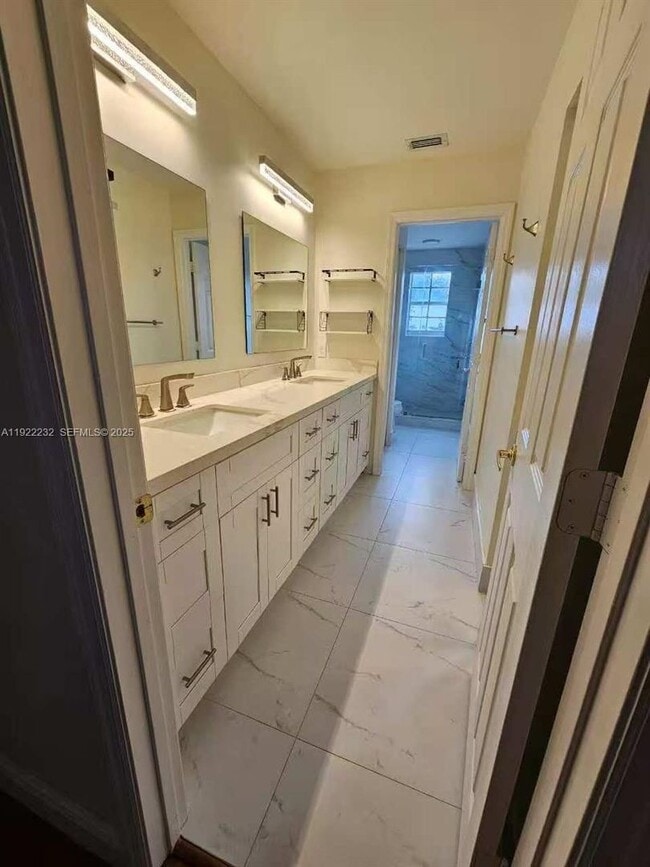 Building Photo - 2816 NW 99th Terrace