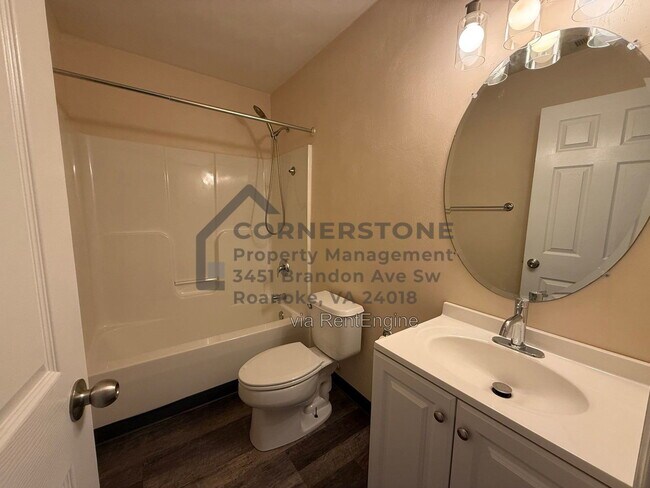 Building Photo - 4518 Lomond Cir