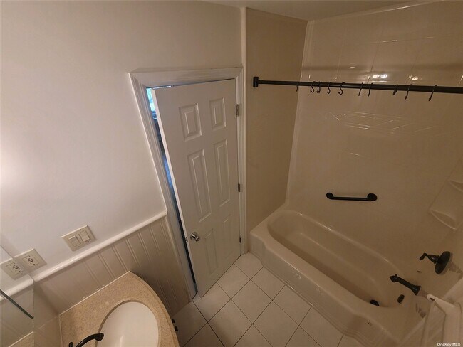 Building Photo - 37 Richmond Blvd