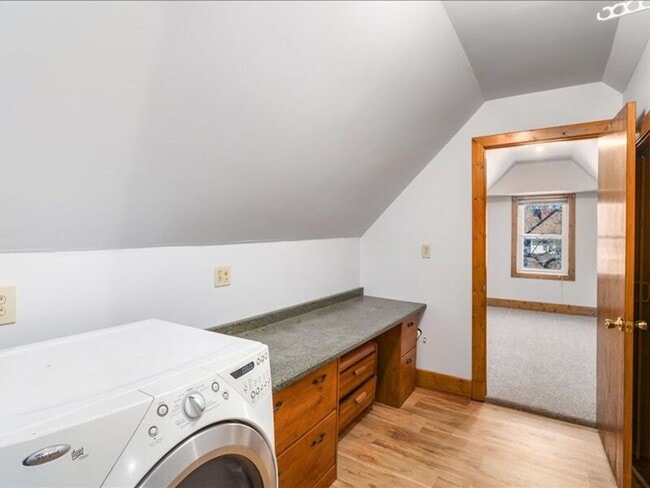 Building Photo - 520 W Bucyrus St