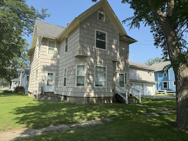 Primary Photo - 101 N Berrien St