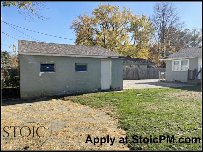 Building Photo - 5270 Carbondale Dr