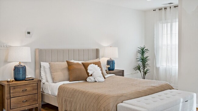 Building Photo - 6365 Columbia Pike