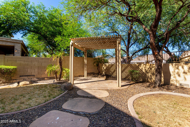 Building Photo - 111 N 193rd Dr