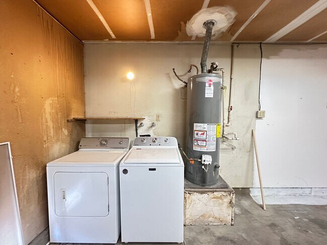 Building Photo - Charleston Lewis Homes