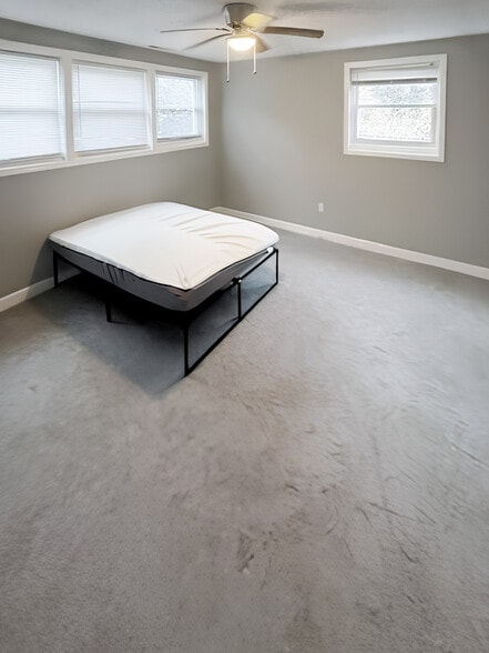 Building Photo - 2660 Burdett Rd