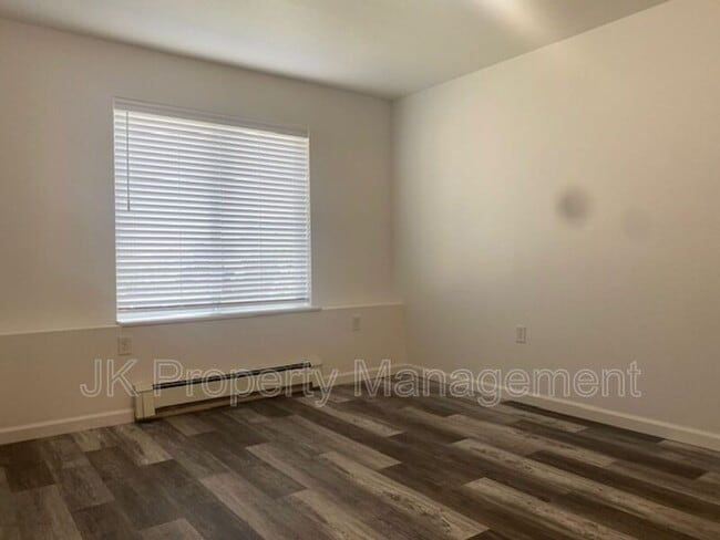 Building Photo - 5000 4th Ave N