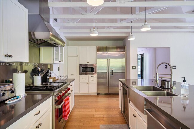 Building Photo - 524 Oleander Dr