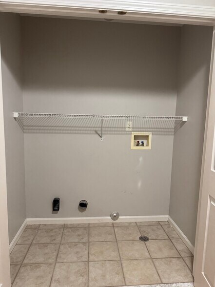 Building Photo - 525 Hackberry Ridge Cv