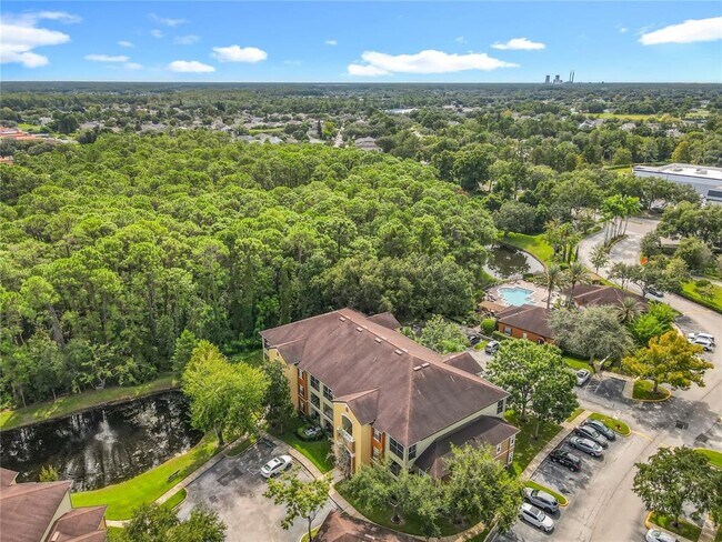 Building Photo - 713 Crest Pines Dr
