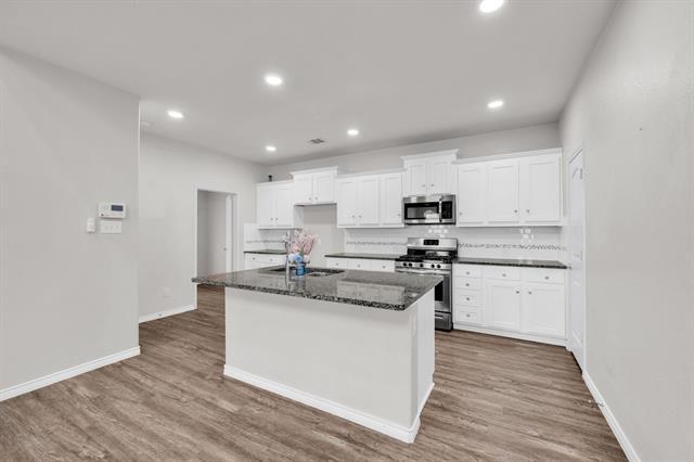 Building Photo - 2249 Barx Dr