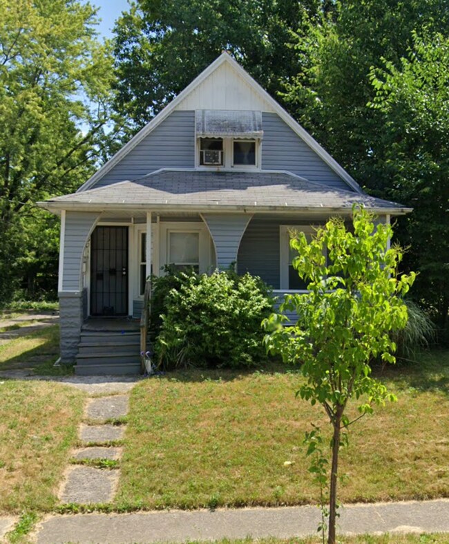 Building Photo - Coming Soon! Section 8 Accepted! Renovatio...