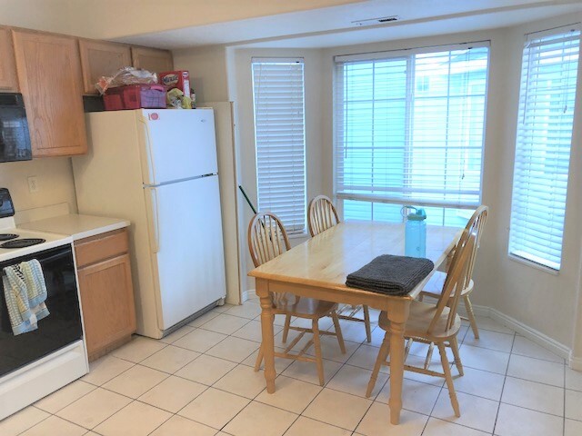 Large Kitchen with tile floors - 885 E 350 N