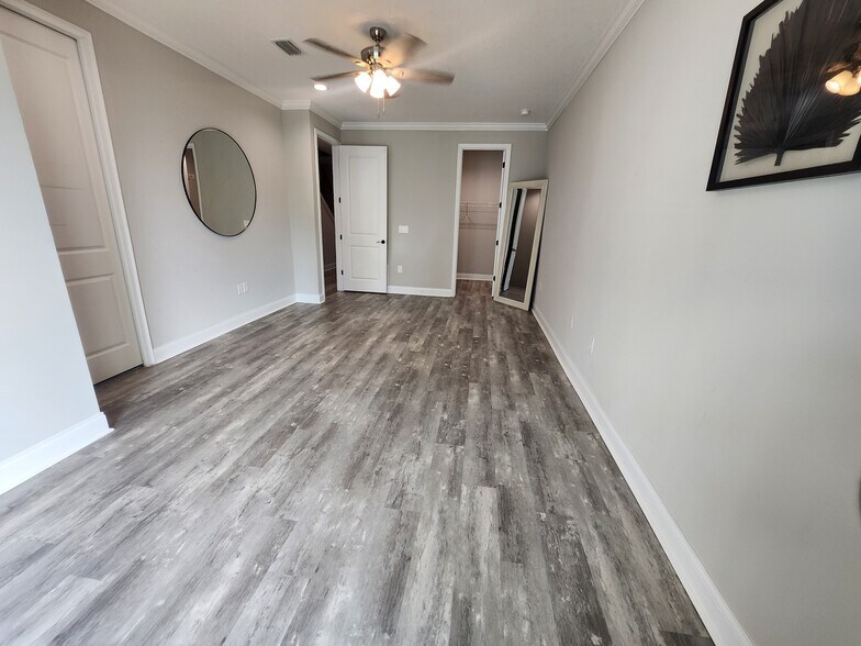 Building Photo - 4114 N Nebraska Ave