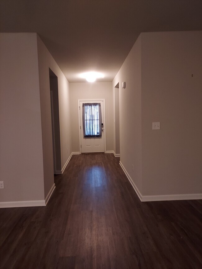 Foyer - 13060 Fowler Dr