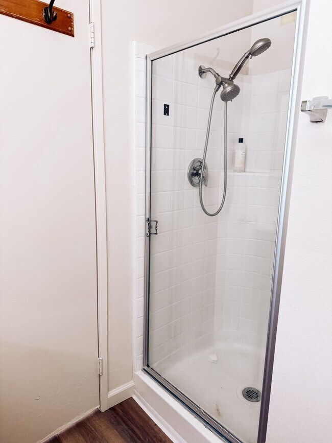 Building Photo - 6152 Orange Ave