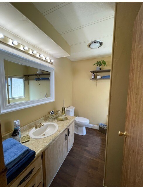 Building Photo - 19 Bradley Ln