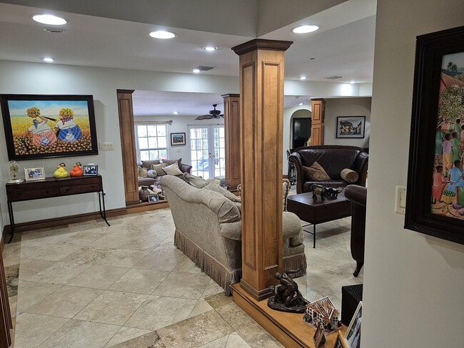 Building Photo - 11081 SW 30th Ct