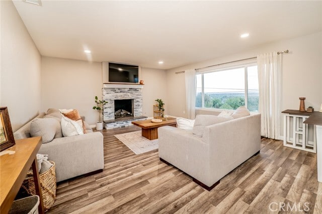Building Photo - 4659 Crestview Dr