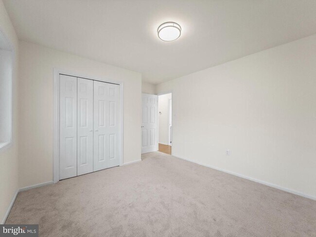 Building Photo - 10100 Le Fevre Dr