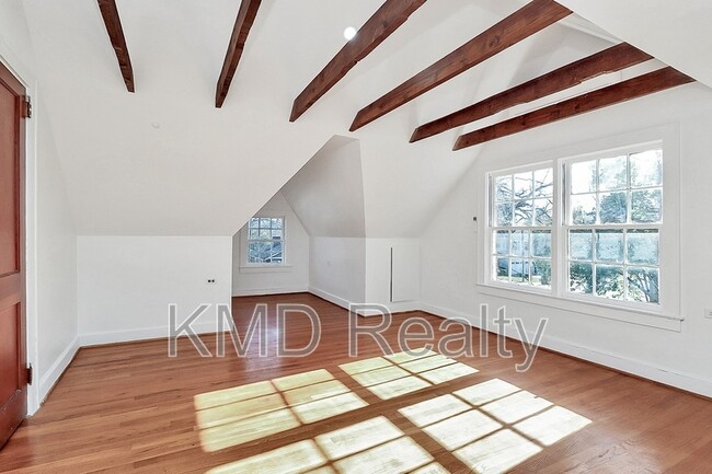 Building Photo - 1400 Matheson Ave