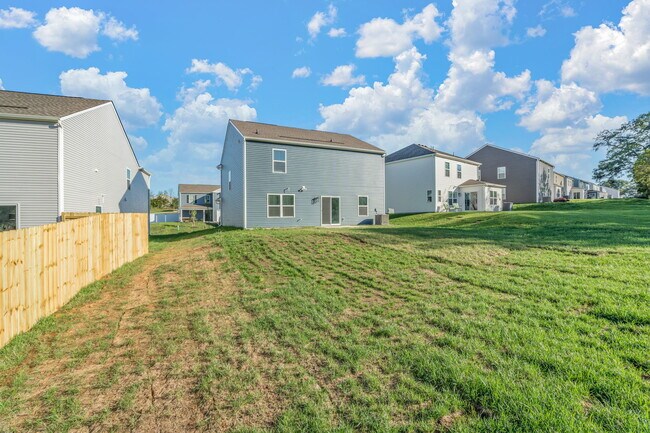 Building Photo - 7650 Belhaven Ln